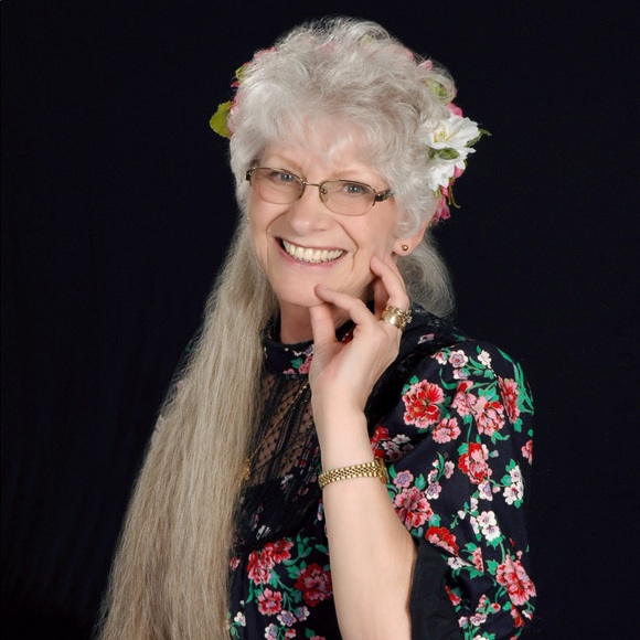 Meet your Posher, Patricia - Picture 1 of 1